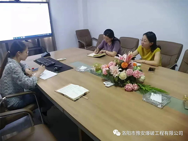 香港二四六资料免费大全